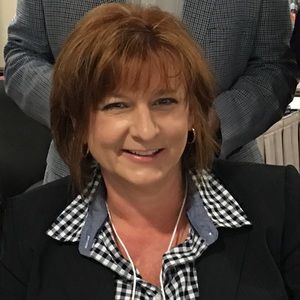 Meet your Posher, Leslie